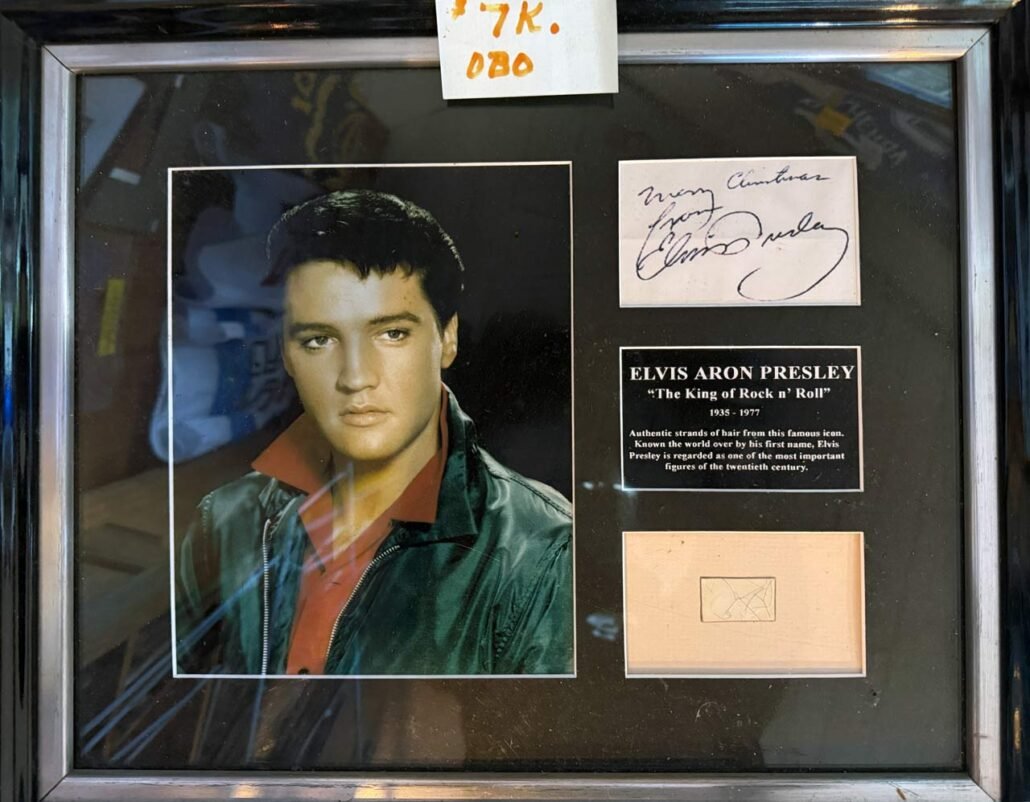 Autographed Elvis Presley photo, movie star memorabilia